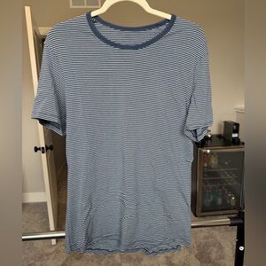 Lululemon Men's Blue Striped T-Shirt